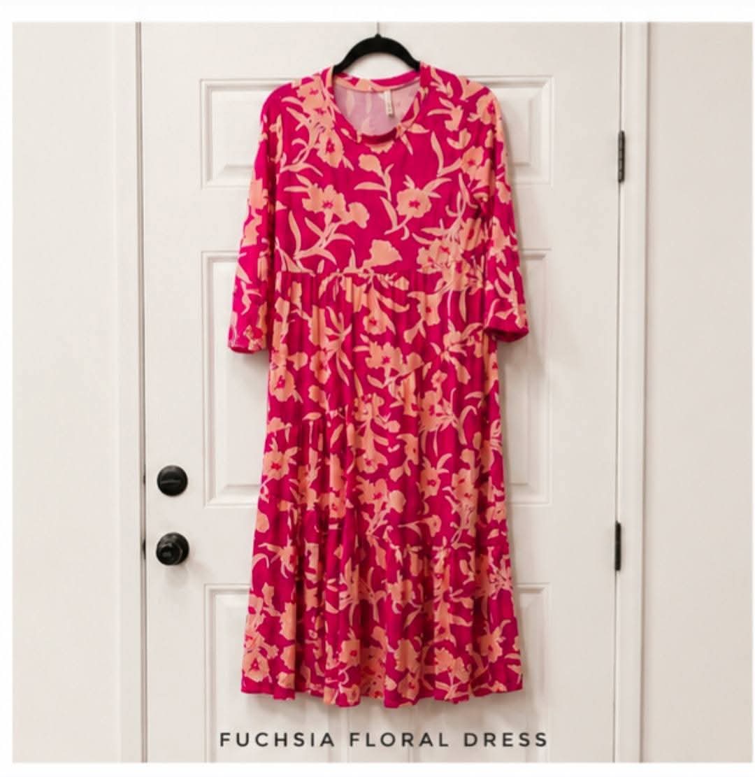 💕 Fuchsia Floral Tiered Dress